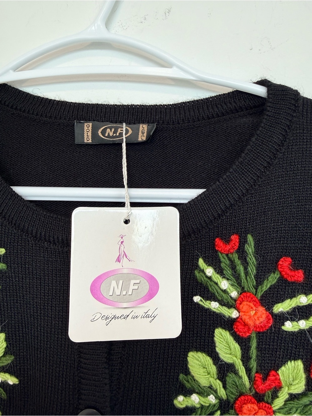 Embroidered Floral Cardigan Sweater Size M - Picture 6 of 11